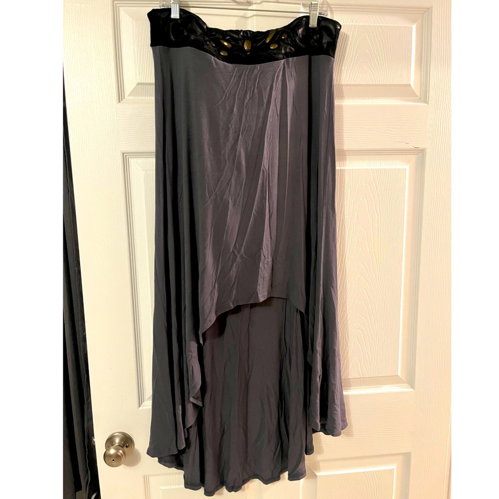 Grey high-low skirt with faux leather detail